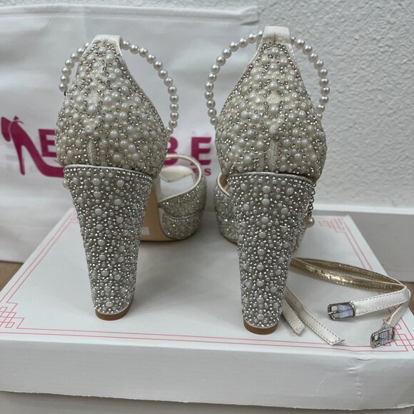 NEVER WORN - Pearl Block Bridal Heels - Picture 5 of 7